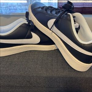 Nike Men's Court Royale Black